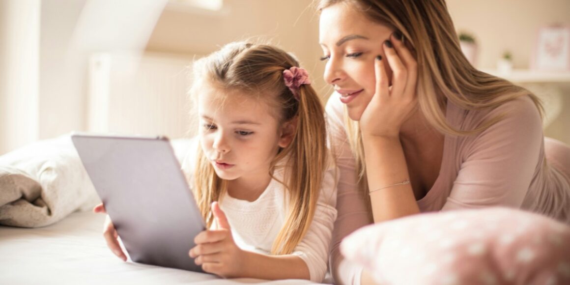 Screen Time Replacing Story Time in Many Households