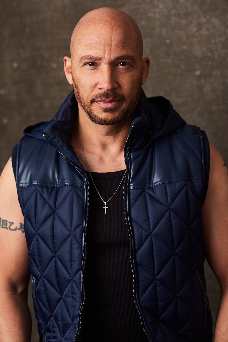 From the Gridiron to the Silver Screen Brian DeRozan's Audacious Journey from Athlete to Auteur