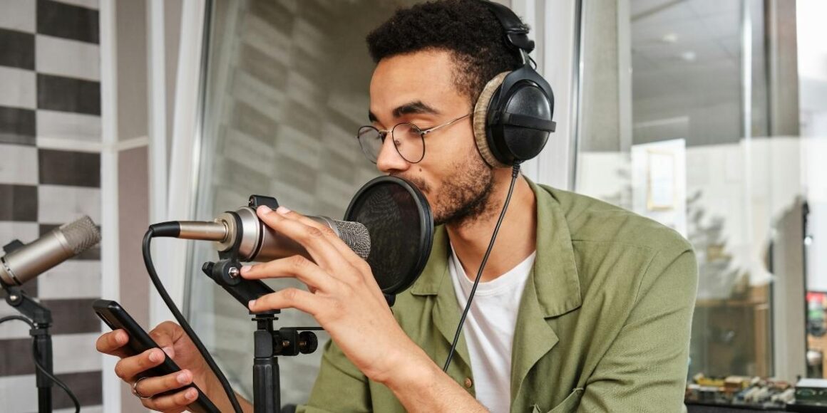 Universal, Sony, Warner Sign Deals With AI Music Services