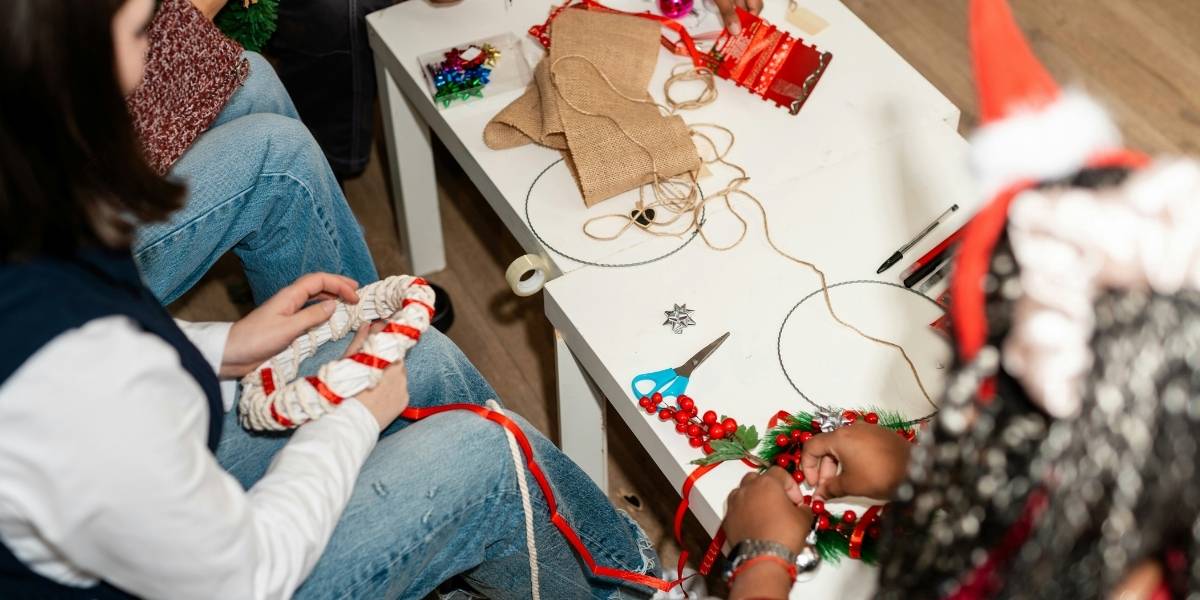 Viral DIY Holiday Decor Trend Sweeps Social Platforms