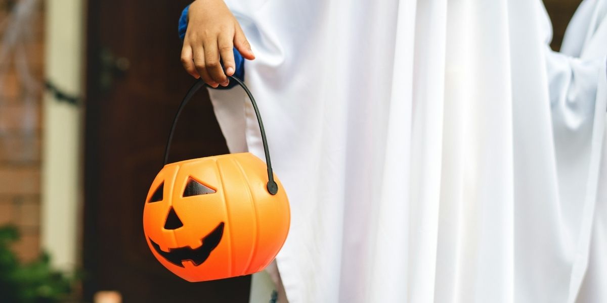 Halloween Fashion Trends for 2026 Blend Vintage Pieces and Everyday Style